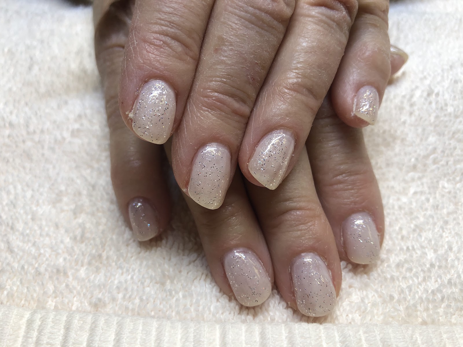 Nails By Farah logo